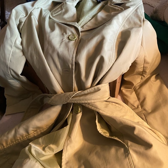 Geoffrey Been rain coat short trench coat - Picture 3 of 3